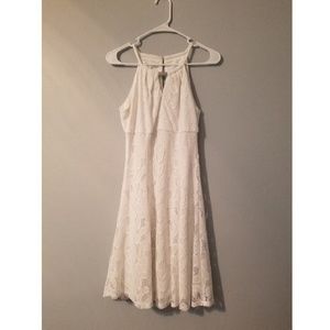 💛 Beautiful White Dress!